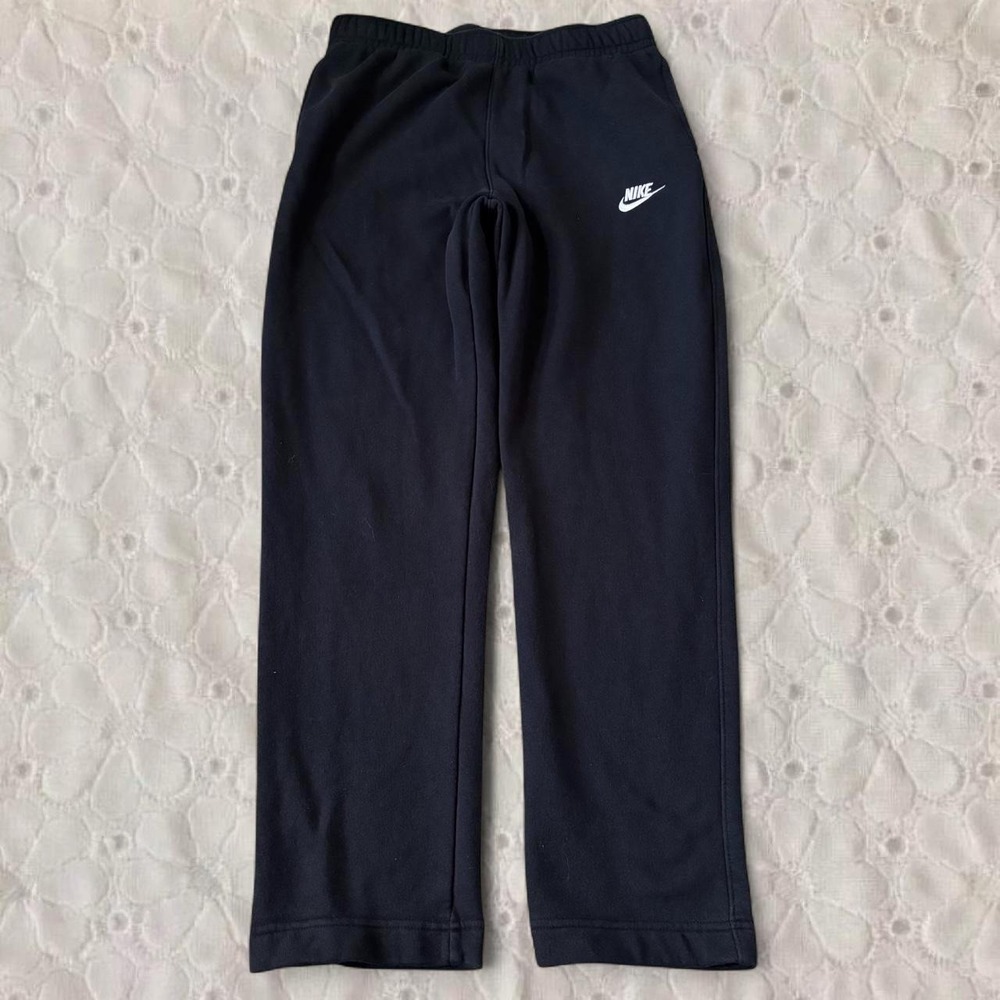 Nike medium black sweatpants with white logo